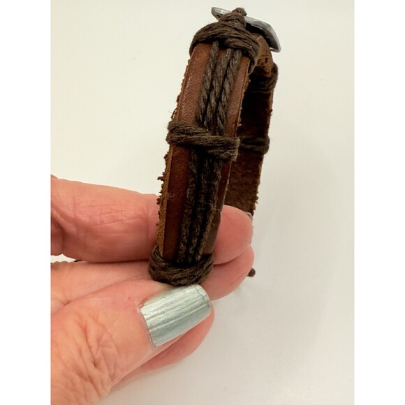Brown weaved Leather braclet with Silver tone Plate engraved Hawaii Adjustable - Picture 5 of 5